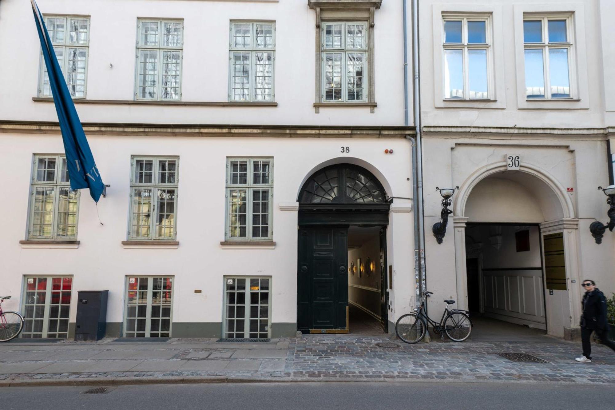 Centrally Located 3 Bedroom Lejlighed *